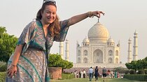 All Inclusive Same Day Taj Mahal Trip from Delhi by Car