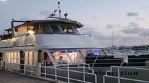 Miami NYE 2026 Yacht Party with Dinner, Open Bar & Fireworks