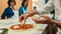 Neapolitan Pizza Cooking Class in Sorrento