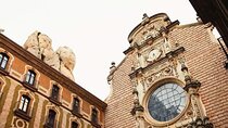 Montserrat Tour with Medieval Winery Tapas Lunch from Barcelona