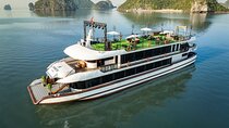 Hanoi: Luxury Halong Bay 5-Star Cruise with Buffet & Kayaking