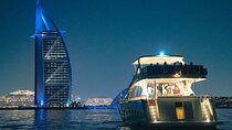 Dubai Harbor: Luxury Yacht Tour with BBQ Options