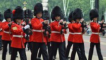  Changing of the Guard Walking Tour in London