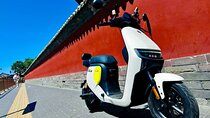 Beijing electric bicycle riding landmarks and local life