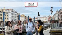 Unusual Venice Walking Tour through Rialto & Gondola Experience