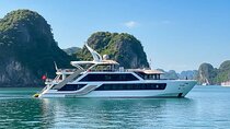 Explore Cat Ba, Lan Ha Bay with 5-Star Day Cruise from Hanoi
