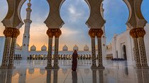 Abu Dhabi Private Luxury Tour with Grand Mosque & Lunch