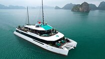 Hanoi: Premium Catamaran Cruise to Ha Long & Lan Ha Bay