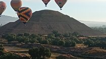 Private Balloon Over The Pyramids for Couples