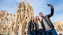 Sagrada Familia private Tour with Official Guide