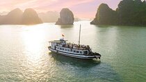 Halong Bay with 3 day Vacation among World Heritage