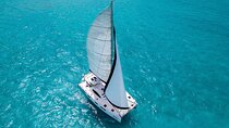 Catamaran Snorkeling and Lunch Tour to Isla Mujeres Included