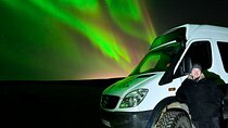 Reykjavik: Mini-Bus 4x4 Northern Lights with Pastries & Hot Choco