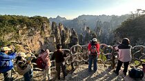 4-Day Private Zhangjiajie Tour: Avatar Mountains & Glass Bridge