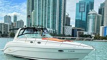 Private Yacht Rental 37 in Miami for 12 People