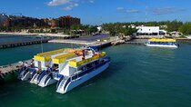 Isla Mujeres Private Catamaran with Food and Drinks Round Trip