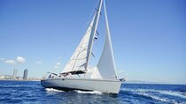 Barcelona Luxury Yacht Cruise – Day or Sunset, Open Bar & Snacks