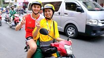 Ho Chi Minh Street Food and Sightseeing By Motorbike