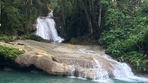 Jamaica Blue Hole Private Bus Tour Experience