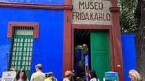 Tickets to Frida Kahlo Museum 2025 and traditional drink