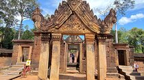Banteay Srei with Neak Pean and Preah Khan Temple Tour