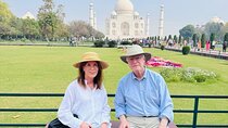 Taj Mahal Sunrise Tour from Delhi by Car