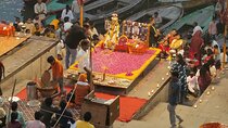 3-Hour Varanasi Tour: Ganga Aarti, Boat Ride & Manikarnika