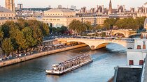 Bateaux Mouches 1 Hour Seine River Cruise with Live Commentary