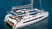 Rineia Private Catamaran Tour from Mykonos