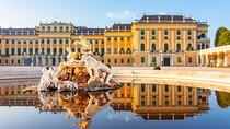Private Transfer from Budapest to Vienna with 2h of Sightseeing, Local Driver