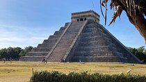 Chichén Itzá and Cenotes Day Trip with Traditional Lunch