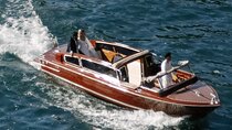 Lake Como: Boat Tour on a Classic Luxury Wooden Boat - with Guide