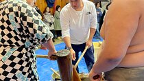 Exclusive Year-End Mochi Pounding with a Sumo Champion in Tokyo