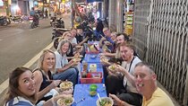 Hanoi street food tour by night