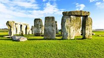 Stonehenge and Bath Guided Day Tour from London 