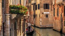 Romantic EN Gondola Tour in Venice - EN French Guide