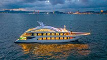 Hanoi to Halong Bay Cruise Tour with Jacuzzi and Lunch
