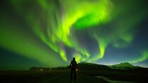 Private Northern Lights Tour with Icelandic Treats