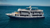 5-Day Galapagos Islands Cruise: Itinerary A (West) aboard the Monserrat Yacht