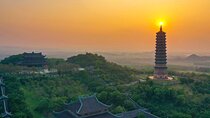 Hanoi: Premium Tour to Bai Dinh Pagoda, Scenic Trang An Boat Trip