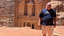 Explore Wadi Rum and Petra 