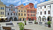 Transfer from Prague to Vienna with guided tour in Český Krumlov