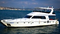 Private Bosphorus Sightseeing Cruise By Luxury Yacht in Istanbul
