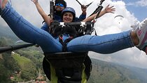 Paragliding Flight Excursion over Medellin