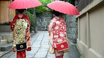 One Hour Geisha Show at Maiko Theater in Kyoto