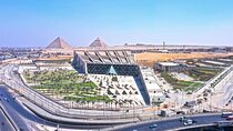 Cairo VIP tour from Hurghada with pyramids and New Museum