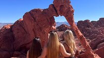 Valley of Fire, Seven Magic Mountains & Vegas Sign Tour