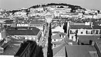 Lisbon's Heart: A 2-Hour Slow-Paced Walk (No Hills!)