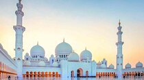Abu Dhabi Tour with Italian Guide Grand Mosque Entrance