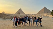 Private tour Pyramids of Giza and Sphinx with expert guide